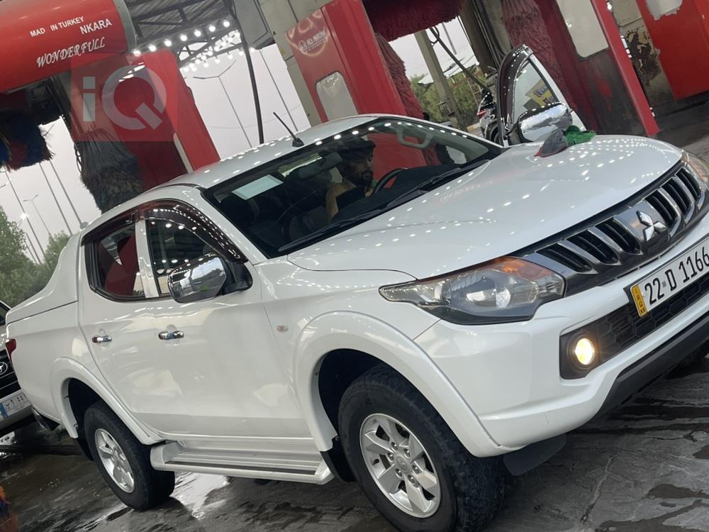 میتسوبیشی L200